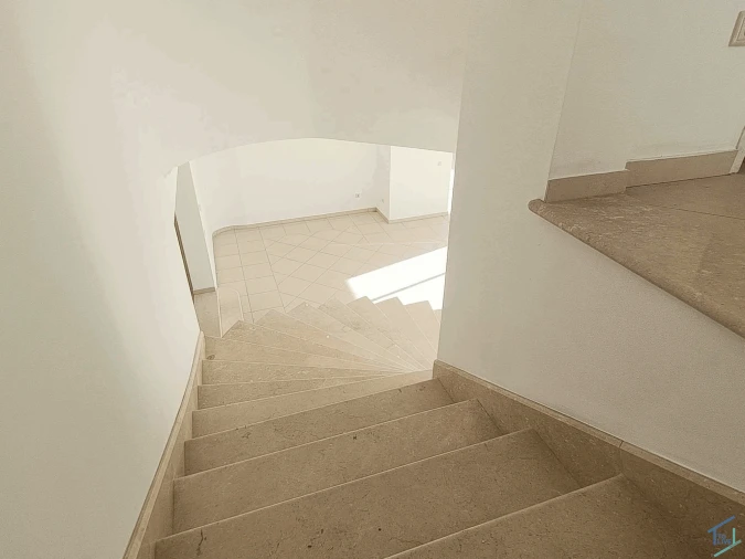 Moradia T4 para Venda em Além da Ribeira e Pedreira Foto 18