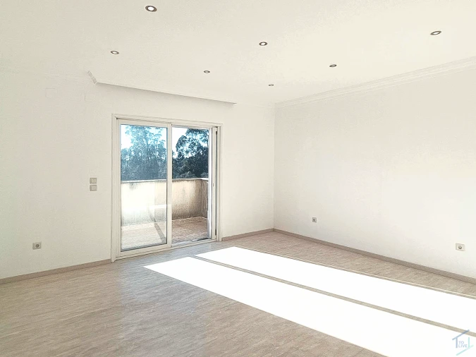 Moradia T4 para Venda em Além da Ribeira e Pedreira Foto 10