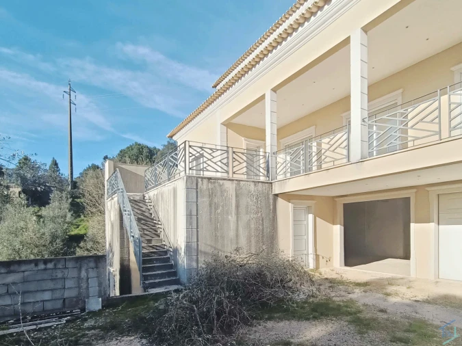 Moradia T4 para Venda em Além da Ribeira e Pedreira Foto 40