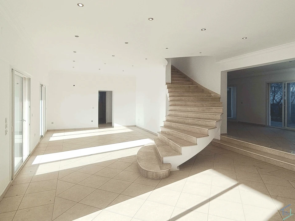 Moradia T4 para Venda em Além da Ribeira e Pedreira Foto 23