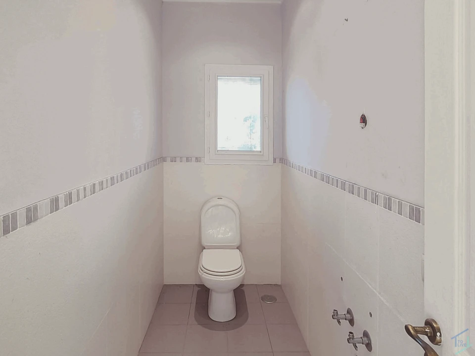 Moradia T4 para Venda em Além da Ribeira e Pedreira Foto 50