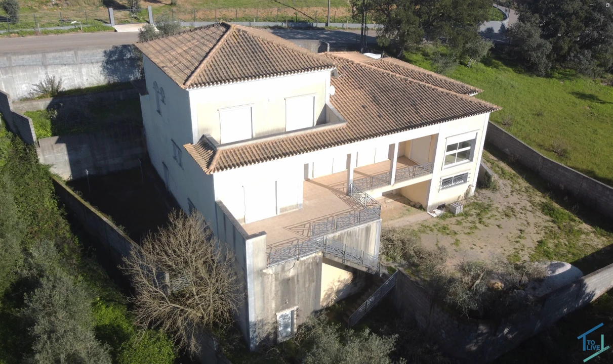 Moradia T4 para Venda em Além da Ribeira e Pedreira Foto 6