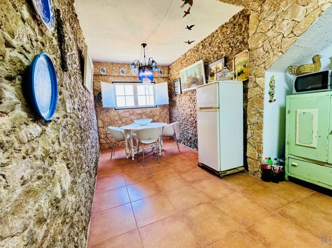 Moradia T5 para Venda em Areias e Pias Foto 1