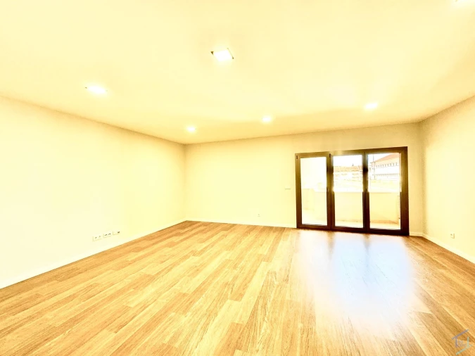 Apartamento T4 para Venda em São Pedro de Tomar Foto 15