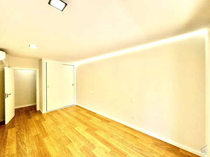 Apartamento T4 para Venda em São Pedro de Tomar Foto 12