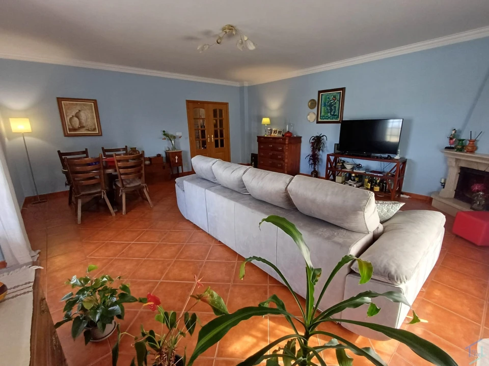 Apartamento T5 para Venda em São Pedro de Tomar Foto 8