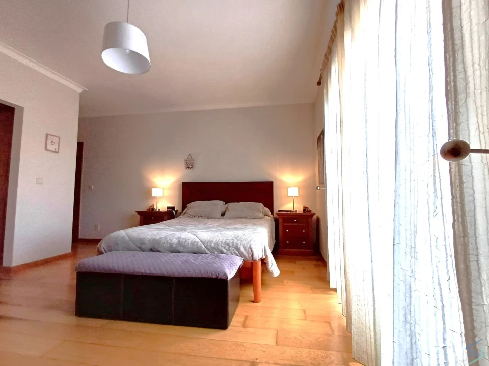 Apartamento T5 para Venda em São Pedro de Tomar Foto 13