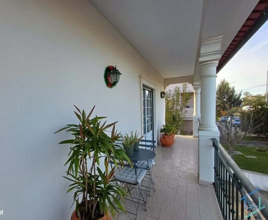 Apartamento T5 para Venda em São Pedro de Tomar Foto 2