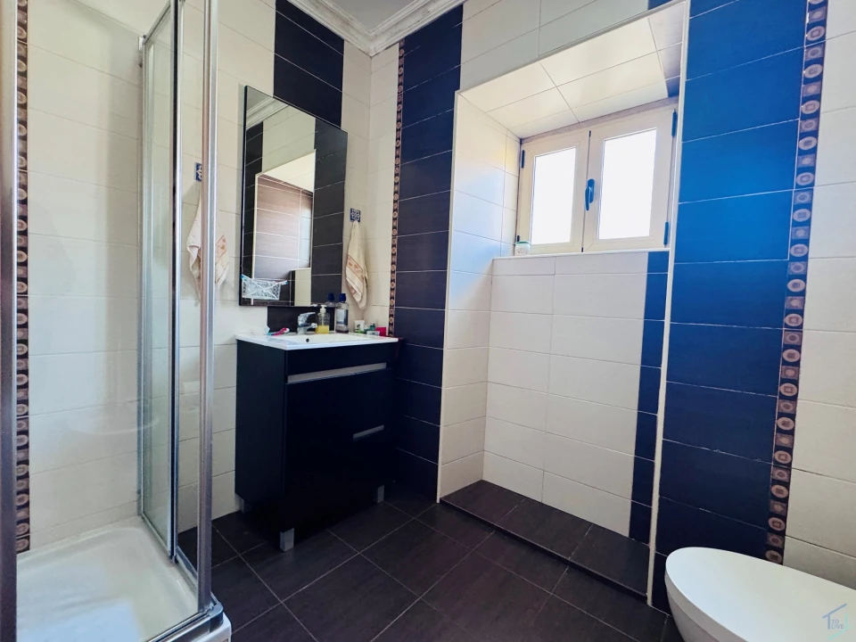 Moradia T4 para Venda em Asseiceira Foto 9