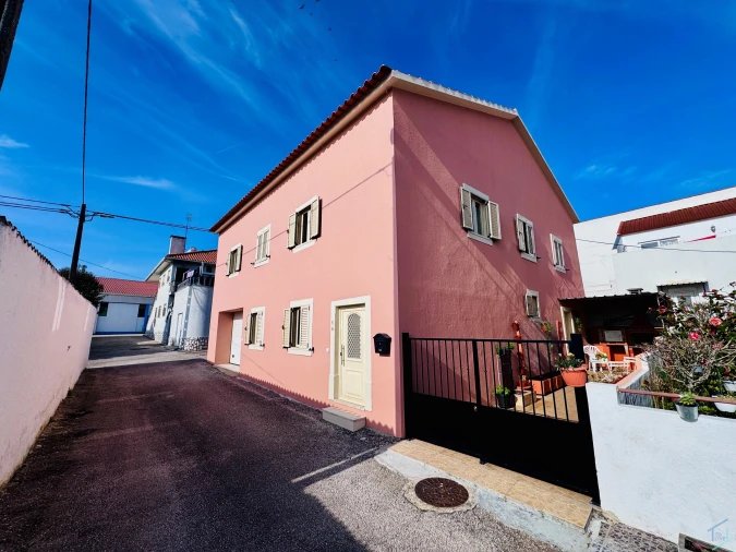 Moradia T4 para Venda em Asseiceira Foto 2