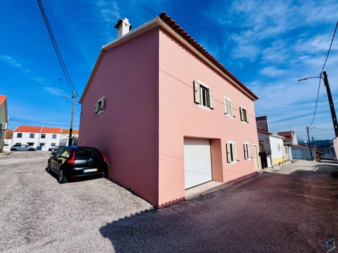 Moradia T4 para Venda em Asseiceira Foto 1