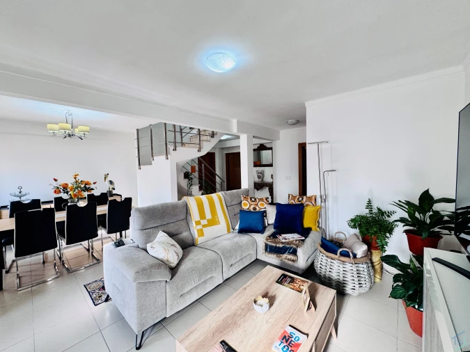 Moradia T4 para Venda em Asseiceira Foto 3