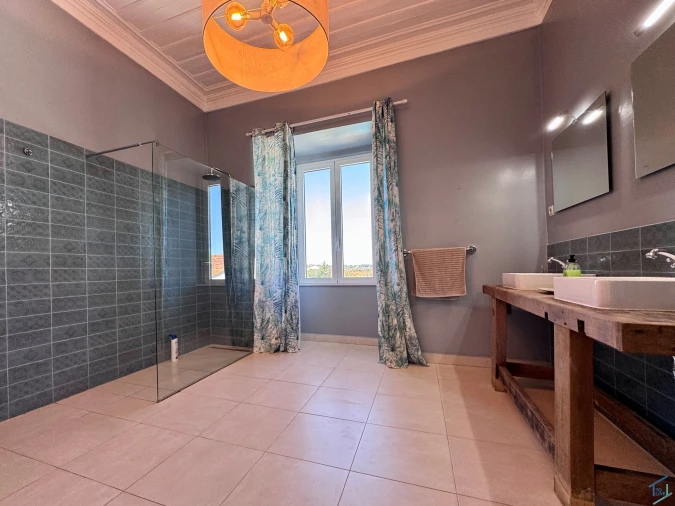 Moradia T5 para Venda em Nossa Senhora do Pranto Foto 8