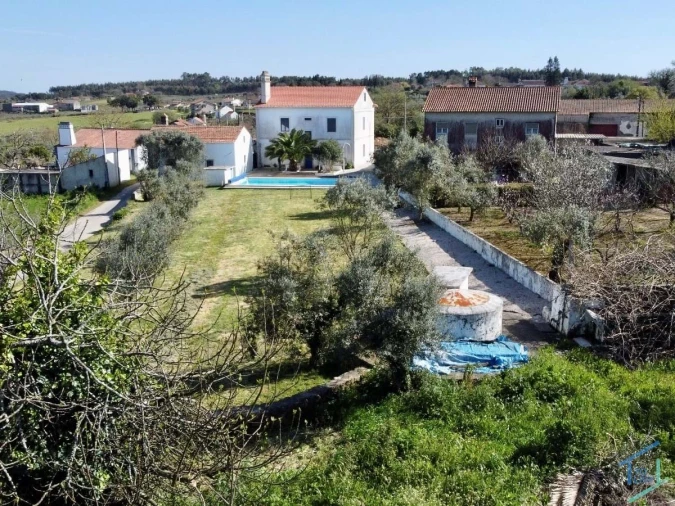 Moradia T5 para Venda em Nossa Senhora do Pranto Foto 40