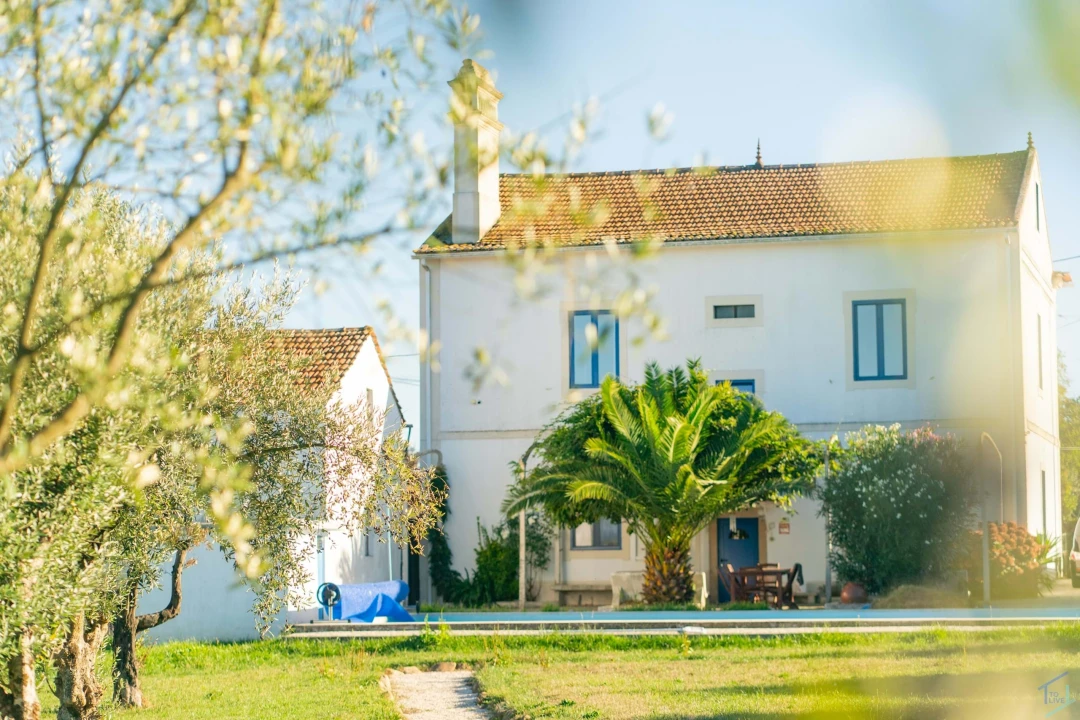 Moradia T5 para Venda em Nossa Senhora do Pranto Foto 4