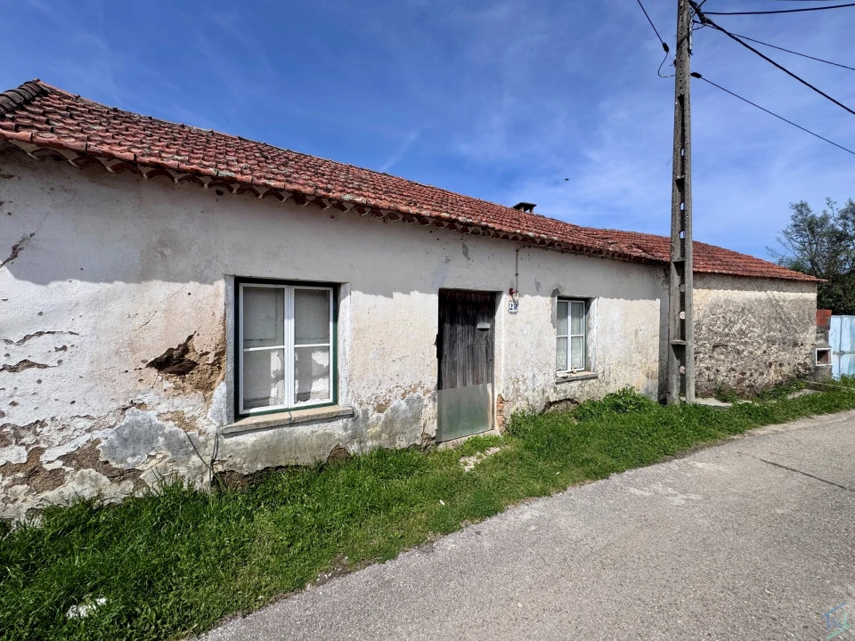 Moradia T3 para Venda em Olalhas Foto 1