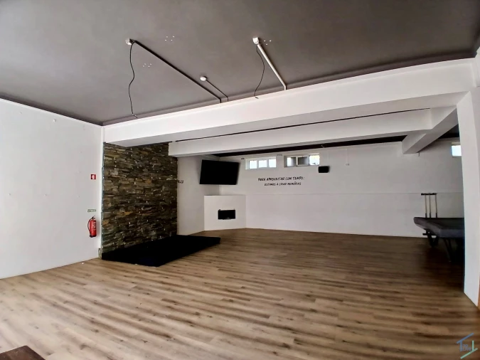 Negócio para Venda em São Pedro de Tomar Foto 2