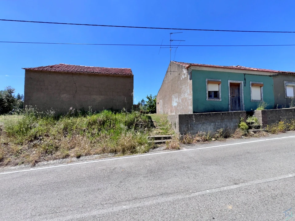 Moradia T2 para Venda em São Pedro de Tomar Foto 1