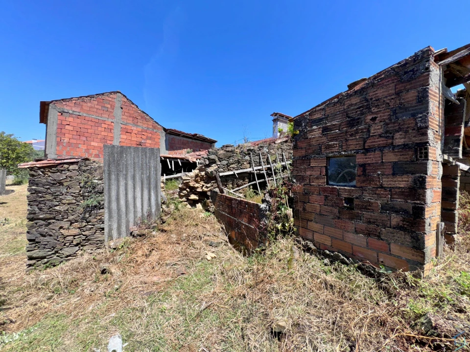Moradia T2 para Venda em São Pedro de Tomar Foto 30