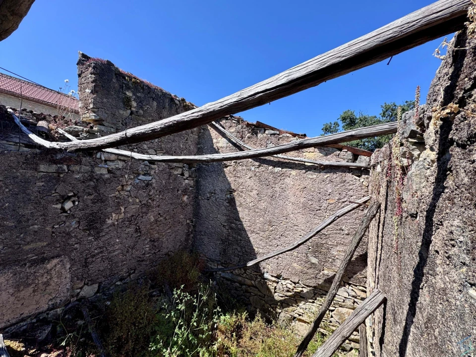 Terreno para Venda em Areias e Pias Foto 11