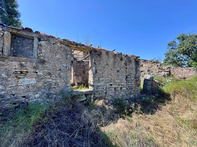 Terreno para Venda em Areias e Pias Foto 7