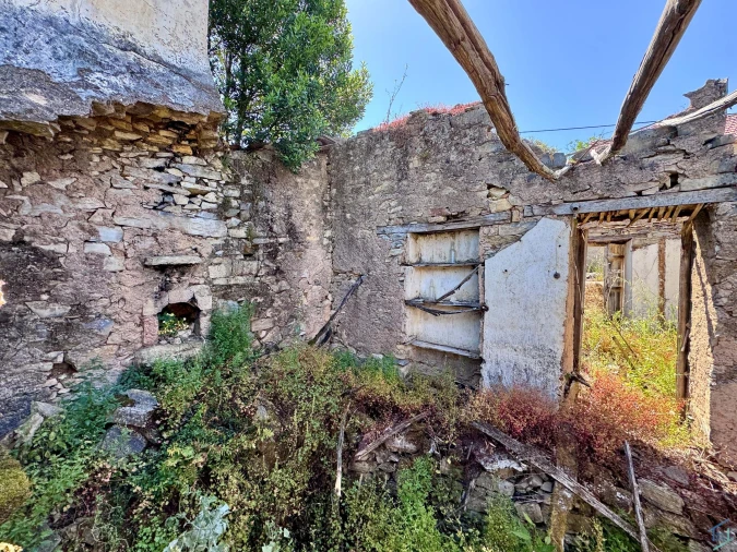 Terreno para Venda em Areias e Pias Foto 8