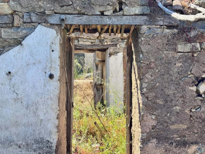 Terreno para Venda em Areias e Pias Foto 9