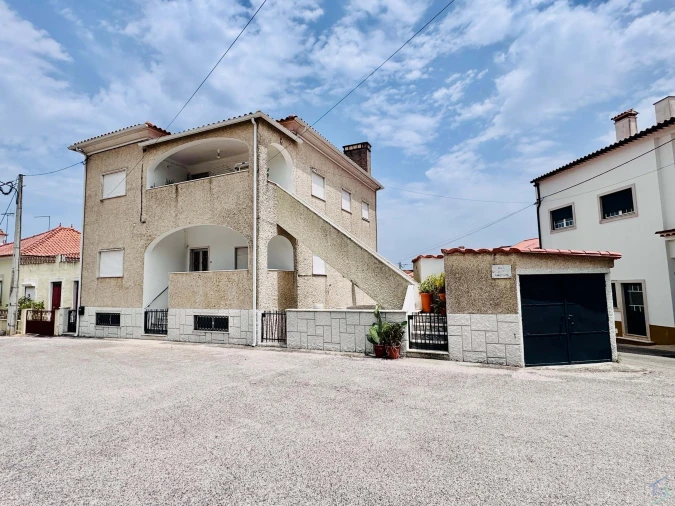 Moradia T3 para Venda em Asseiceira Foto 2