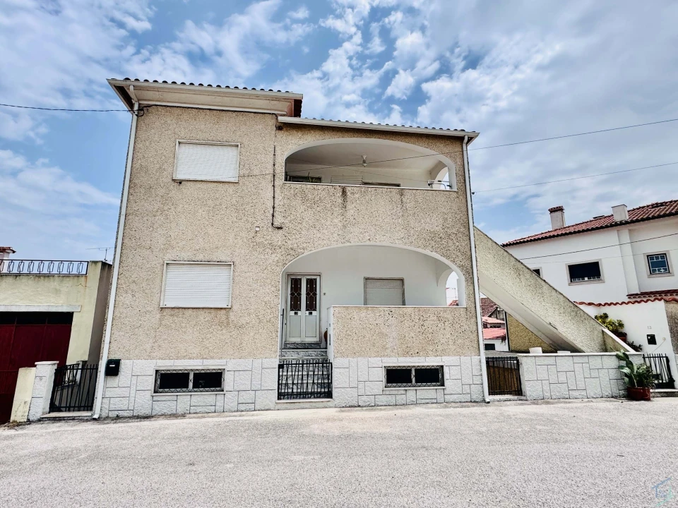 Moradia T3 para Venda em Asseiceira Foto 1