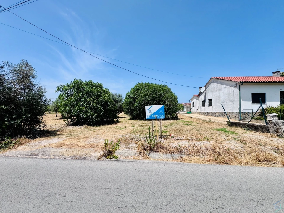 Terreno para Venda em São Pedro de Tomar Foto 2