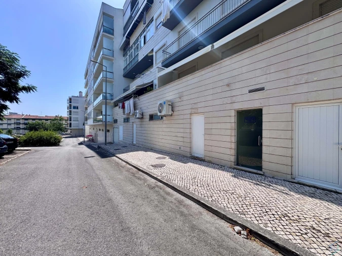 Garagem para Venda em São Pedro de Tomar Foto 8