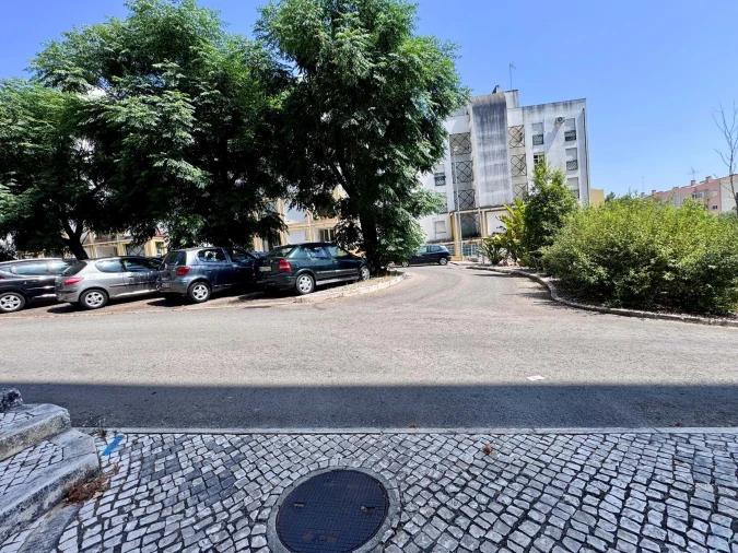 Garagem para Venda em São Pedro de Tomar Foto 11