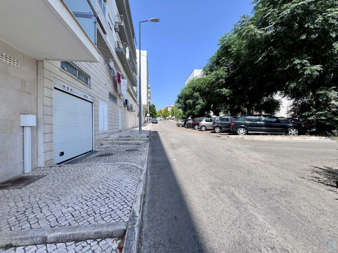 Garagem para Venda em São Pedro de Tomar Foto 7