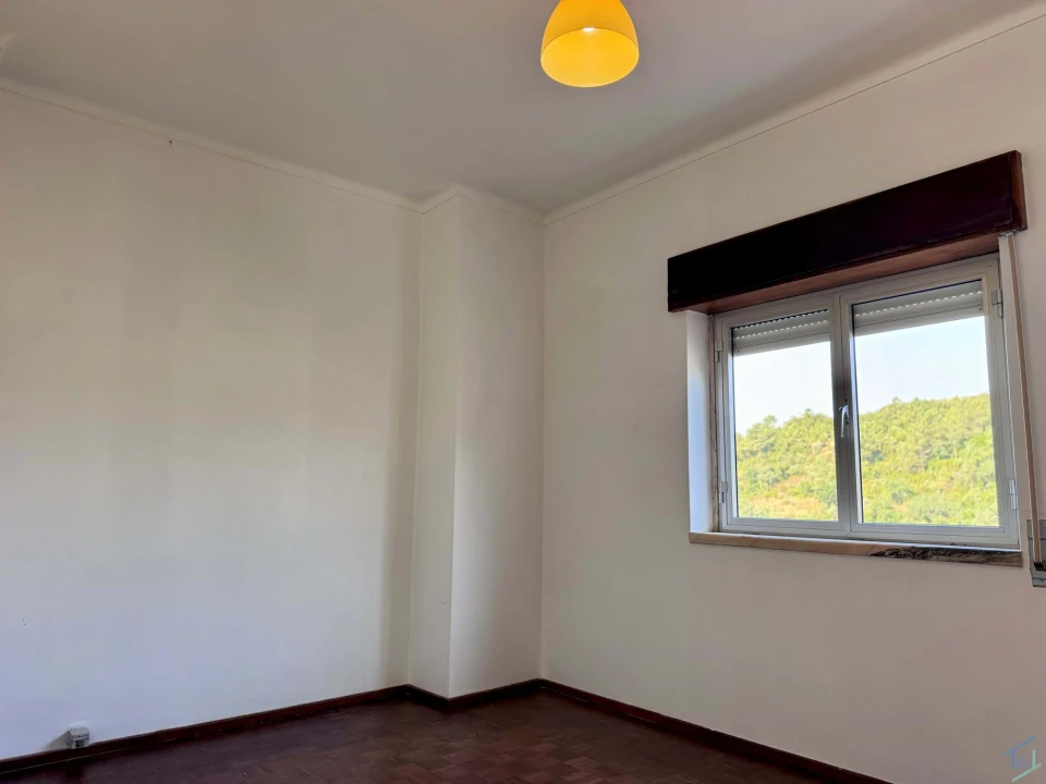 Moradia T3 para Venda em Chãos Foto 5