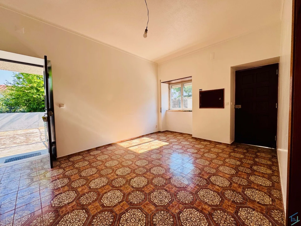 Moradia T3 para Venda em Chãos Foto 9