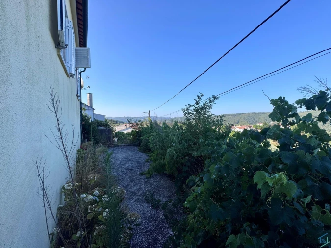 Moradia T2 para Venda em São Pedro de Tomar Foto 19