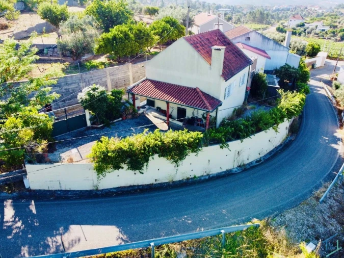 Moradia T2 para Venda em São Pedro de Tomar Foto 2