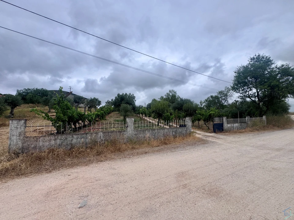 Terreno para Venda em Carregueiros Foto 23