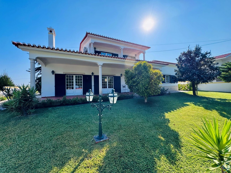 Moradia T4 para Venda em São Pedro de Tomar Foto 1