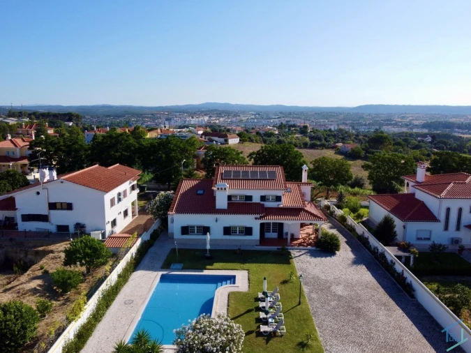 Moradia T4 para Venda em São Pedro de Tomar Foto 4