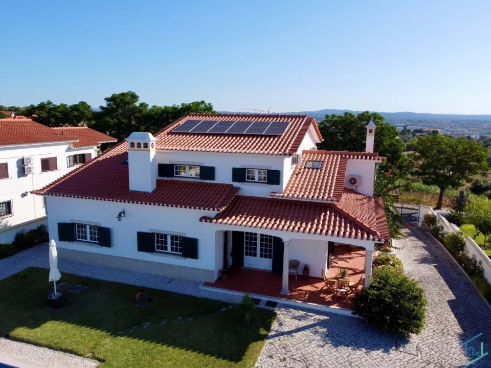 Moradia T4 para Venda em São Pedro de Tomar Foto 42