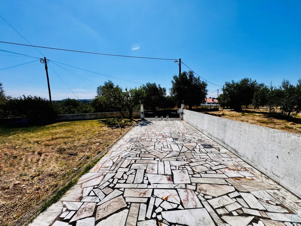 Moradia T4 para Venda em São Pedro de Tomar Foto 33