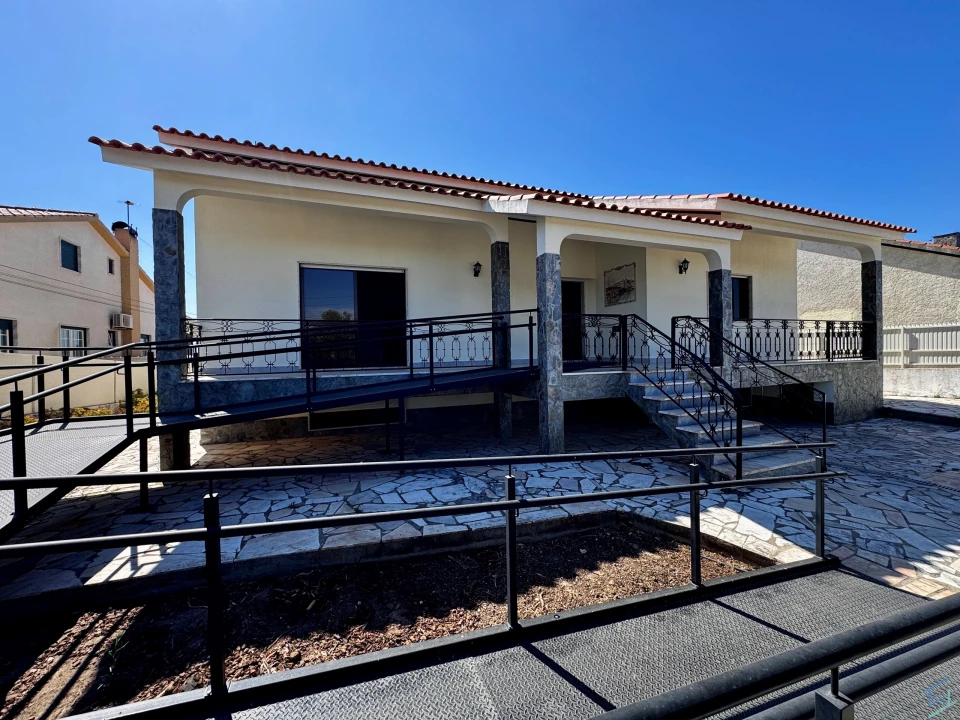 Moradia T4 para Venda em São Pedro de Tomar Foto 44