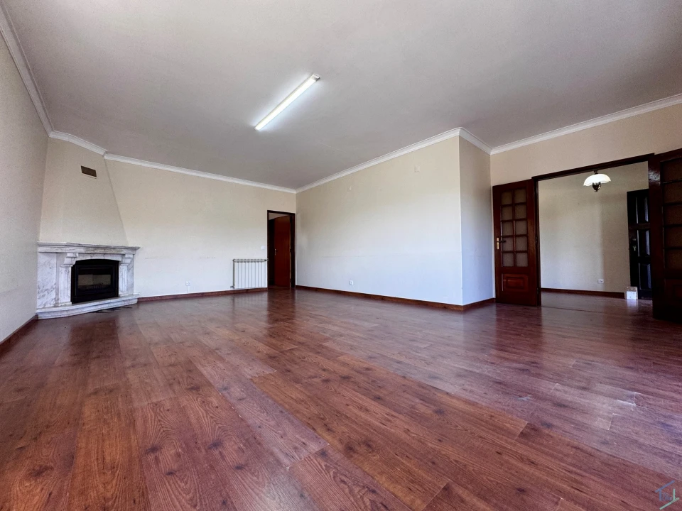 Moradia T4 para Venda em São Pedro de Tomar Foto 4