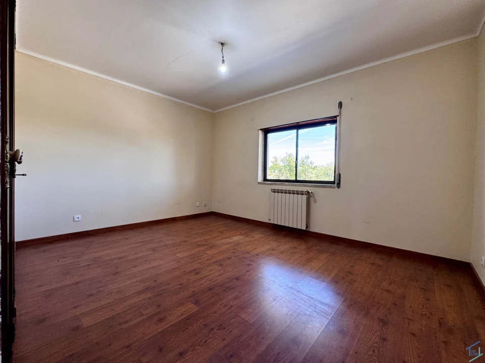 Moradia T4 para Venda em São Pedro de Tomar Foto 5