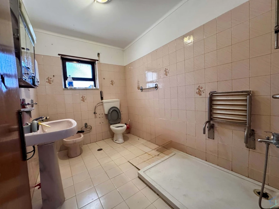 Moradia T4 para Venda em São Pedro de Tomar Foto 26