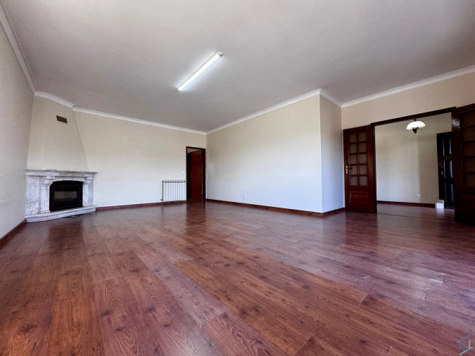 Moradia T4 para Venda em São Pedro de Tomar Foto 4