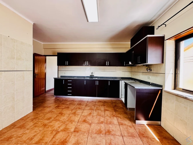 Moradia T4 para Venda em São Pedro de Tomar Foto 16