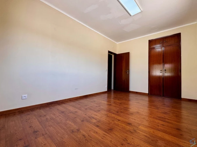 Moradia T4 para Venda em São Pedro de Tomar Foto 11