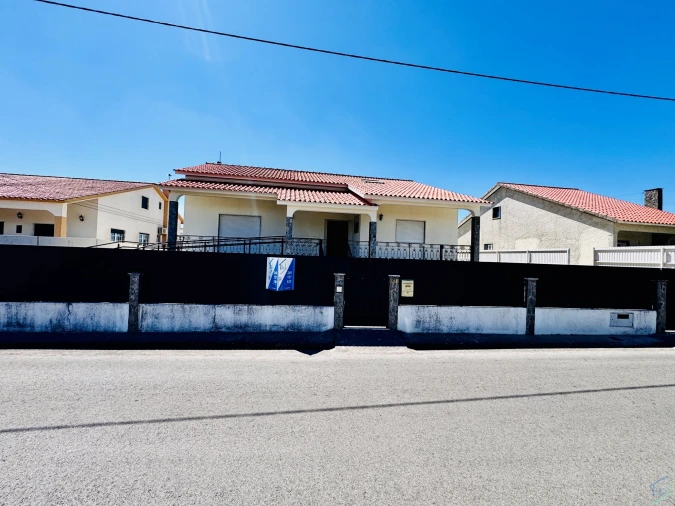 Moradia T4 para Venda em São Pedro de Tomar Foto 47